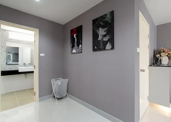 Latkrabangbishome Near Suvarnabhumi Airport ลาดกระบังบิซโฮม Bangkok