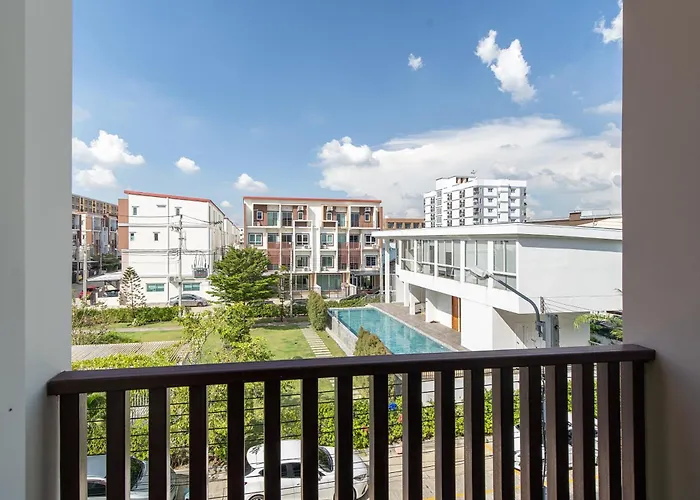 Latkrabangbishome Near Suvarnabhumi Airport ลาดกระบังบิซโฮม * Bangkok