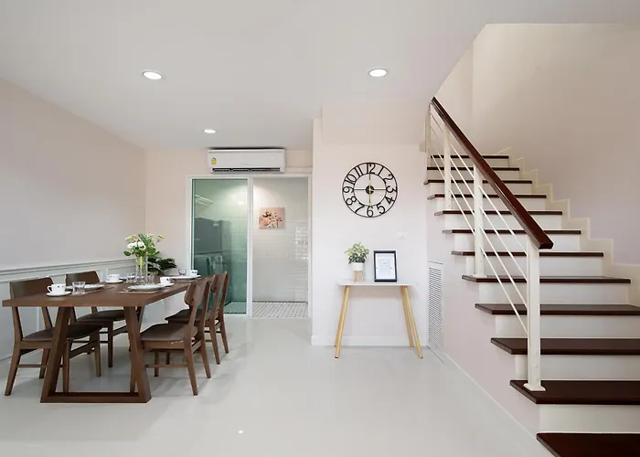 Villa Latkrabangbishome Near Suvarnabhumi Airport ลาดกระบังบิซโฮม Bangkok