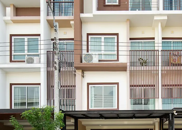 Latkrabangbishome Near Suvarnabhumi Airport ลาดกระบังบิซโฮม * Bangkok